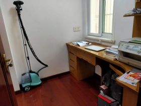 春晖花园 3室2厅2卫 136m&sup2;