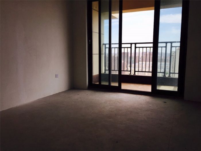 皇家花园北区 3室2厅1卫 119m&sup2;