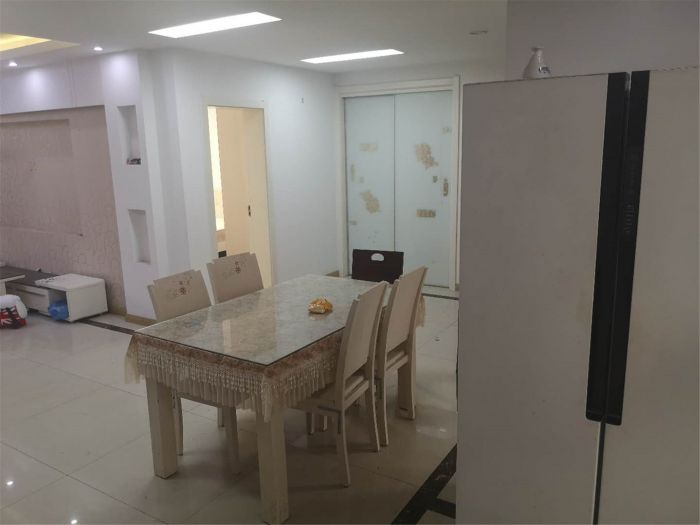 天都花苑 3室2厅1卫 127m&sup2;