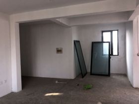莱茵河畔 4室2厅2卫 135m&sup2;