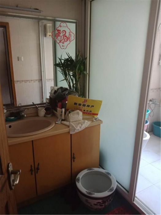 城南小苑 3室2厅2卫 148m&sup2;