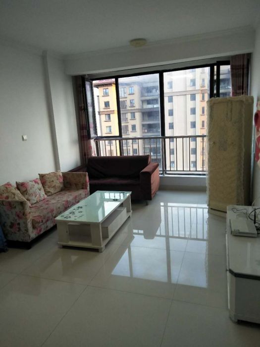 中港翡翠城 3室2厅1卫 89m&sup2;