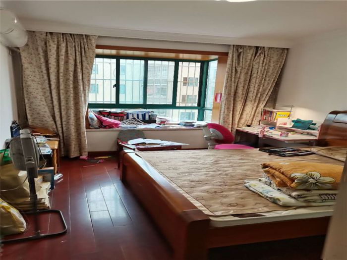 新城小区 3室2厅1卫 125m&sup2;