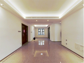 珑府 3室2厅2卫 120m&sup2;