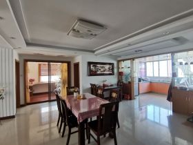 五一新村 3室2厅1卫 142m&sup2;