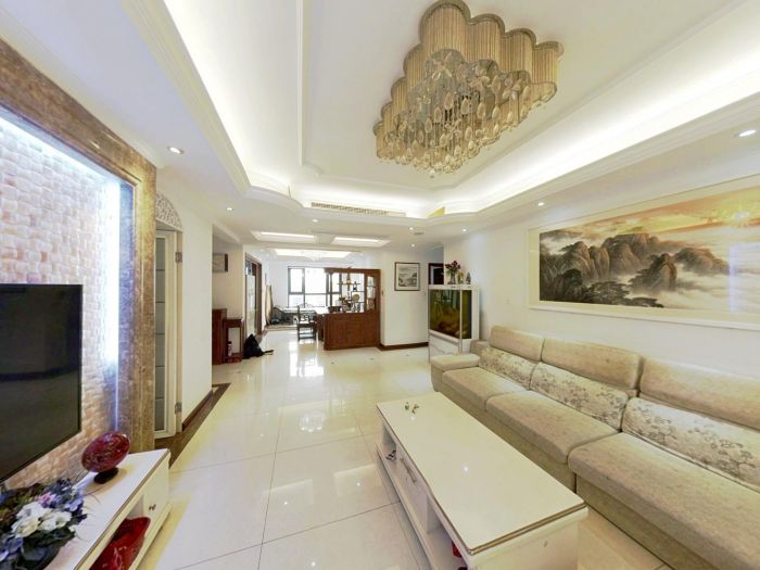 中港城皇家公寓 3室2厅1卫 142m&sup2;