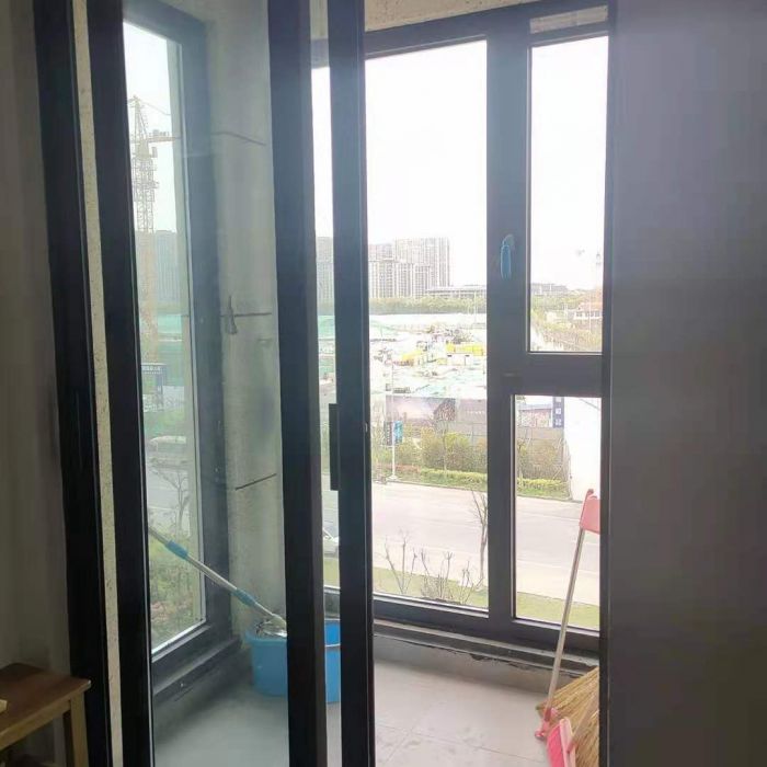 雍华府 3室2厅2卫 114m&sup2;