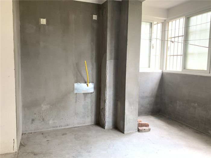 天山花苑 3室1厅1卫 142m&sup2;