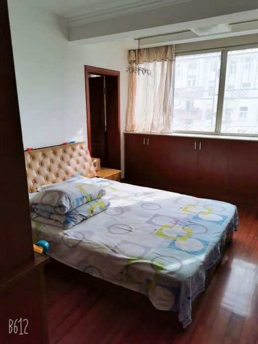 北濠桥东村 4室2厅1卫 128m&sup2;