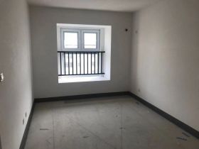 世茂九龙庭 3室1厅1卫 90m&sup2;
