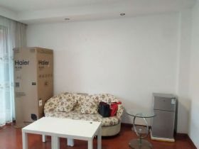 万通城 3室2厅1卫 101m&sup2;