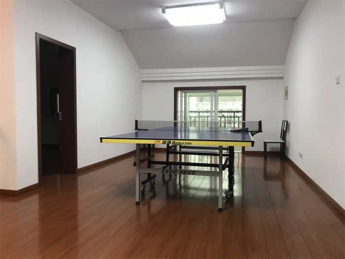 东城花园 5室2厅2卫 133m&sup2;