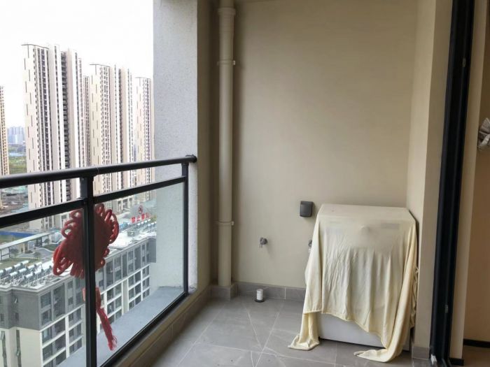万科翡翠公园 3室2厅1卫 92m&sup2;