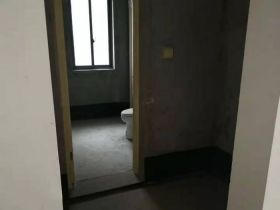 江景国际家园 3室2厅2卫 145m&sup2;