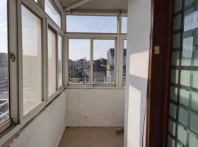 易家桥新村 3室1厅1卫 72.5m&sup2;
