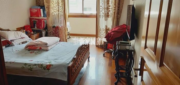 莲花苑 4室2厅1卫 144.8m&sup2;