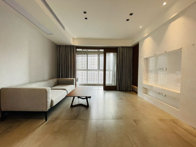 中南世纪花城三期 3室2厅2卫 138m&sup2;