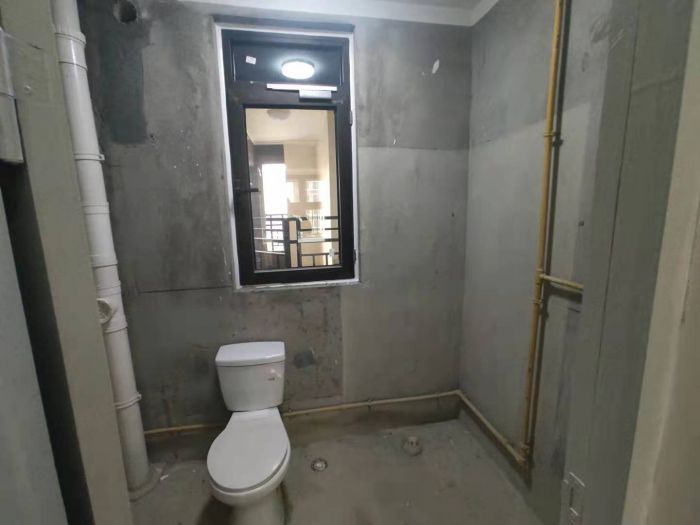 绿地新里城 3室2厅1卫 90m&sup2;