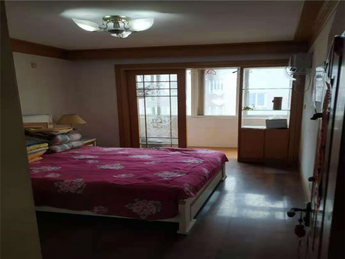新龙花苑 2室2厅1卫 87m&sup2;