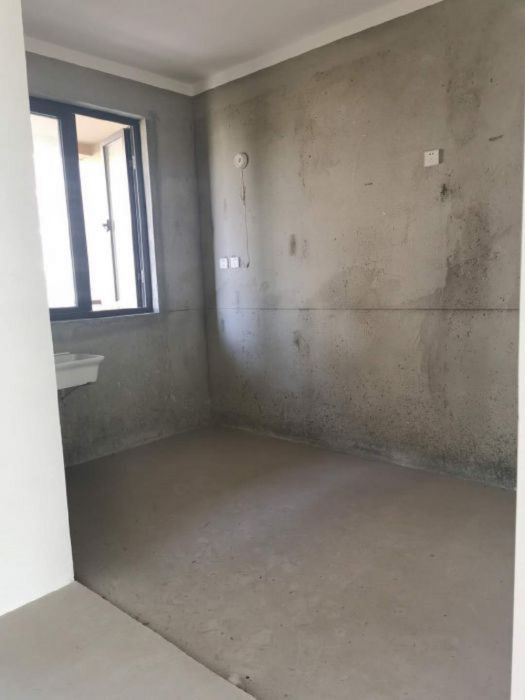 万濠山庄 3室2厅2卫 141m&sup2;