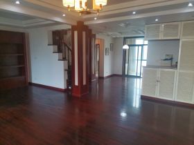 凤凰莱茵苑 3室2厅2卫 200m&sup2;