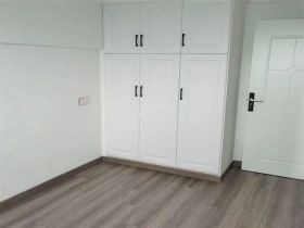 纽约时代 3室1厅1卫 60m&sup2;