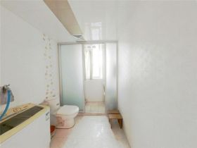 炜建花苑 3室2厅1卫 132m&sup2;