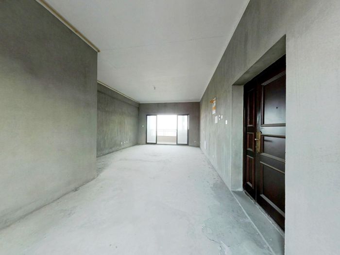 华强城 4室2厅2卫 158m²