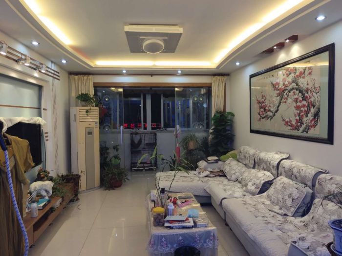 星通花园 3室2厅2卫 140m&sup2;