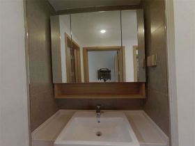 雍华府 3室2厅2卫 98.63m&sup2;