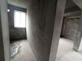银洋河公寓 3室2厅1卫 126m&sup2;