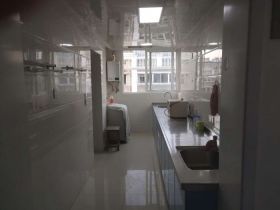 荟景苑 5室1厅2卫 130m&sup2;