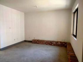 紫东南苑南区 3室2厅1卫 122m&sup2;