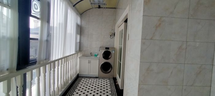罗福宫 6室2厅5卫 288m&sup2;
