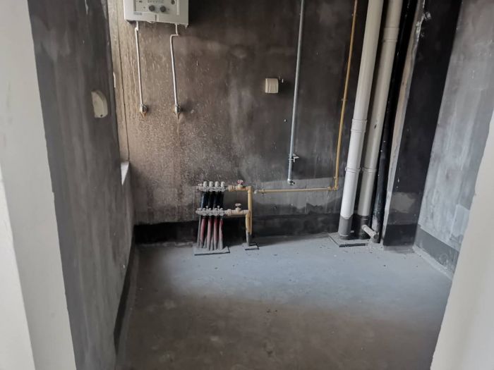军山花园 4室2厅3卫 300m&sup2;