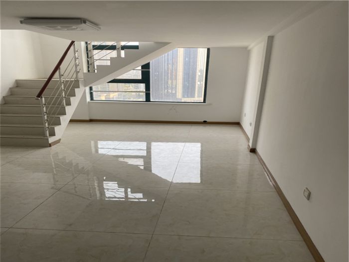 奥特莱斯 3室1厅1卫 42.5m&sup2;