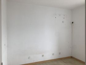 景华城 3室2厅2卫 132m&sup2;
