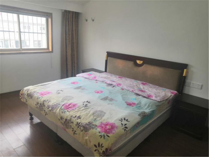 天都花苑 4室2厅2卫 129m&sup2;