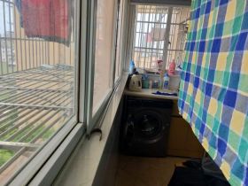 天都花苑 3室2厅1卫 138m&sup2;