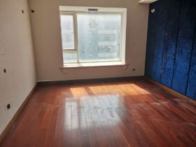 江海名苑南区 3室2厅2卫 154m&sup2;