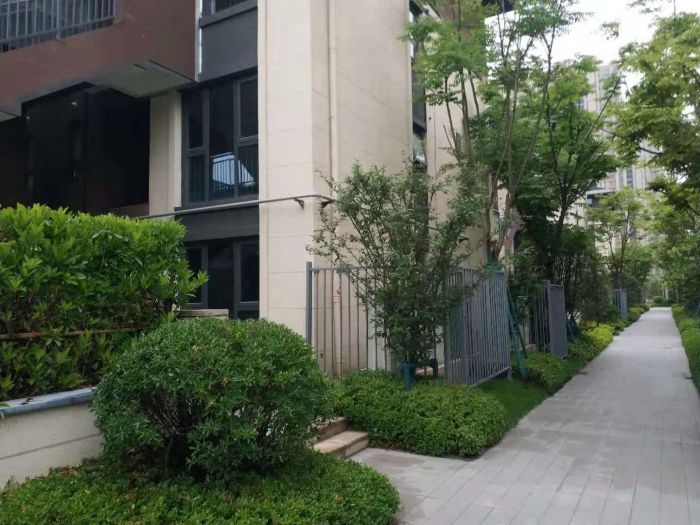 万科翡翠东第 4室2厅2卫 300.00m&sup2;