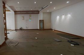 鸿运城市花苑 3室2厅2卫 215.83m&sup2;
