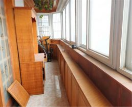 南园路18号大院 4室2厅2卫 154m&sup2;