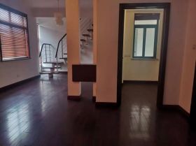 凤凰莱茵苑 3室2厅2卫 200m&sup2;