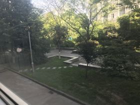亚太苑 4室2厅1卫 4200m&sup2;