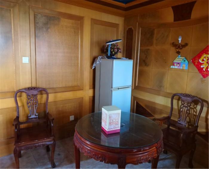 南园路18号大院 4室2厅2卫 154m&sup2;