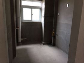 南山国际社区 4室2厅2卫 142m&sup2;