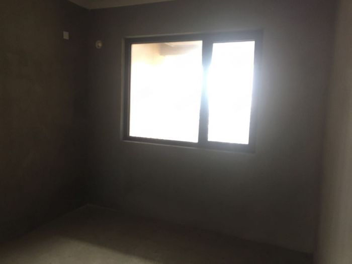 华强城 3室2厅1卫 106m&sup2;