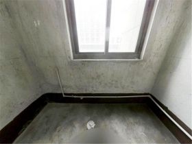 皇家花园北区 4室2厅2卫 143m&sup2;