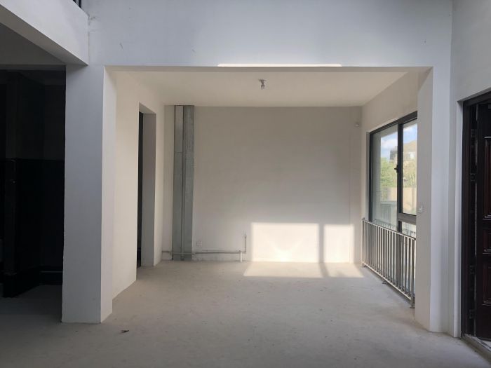 万濠瑜园 3室2厅3卫 330m&sup2;